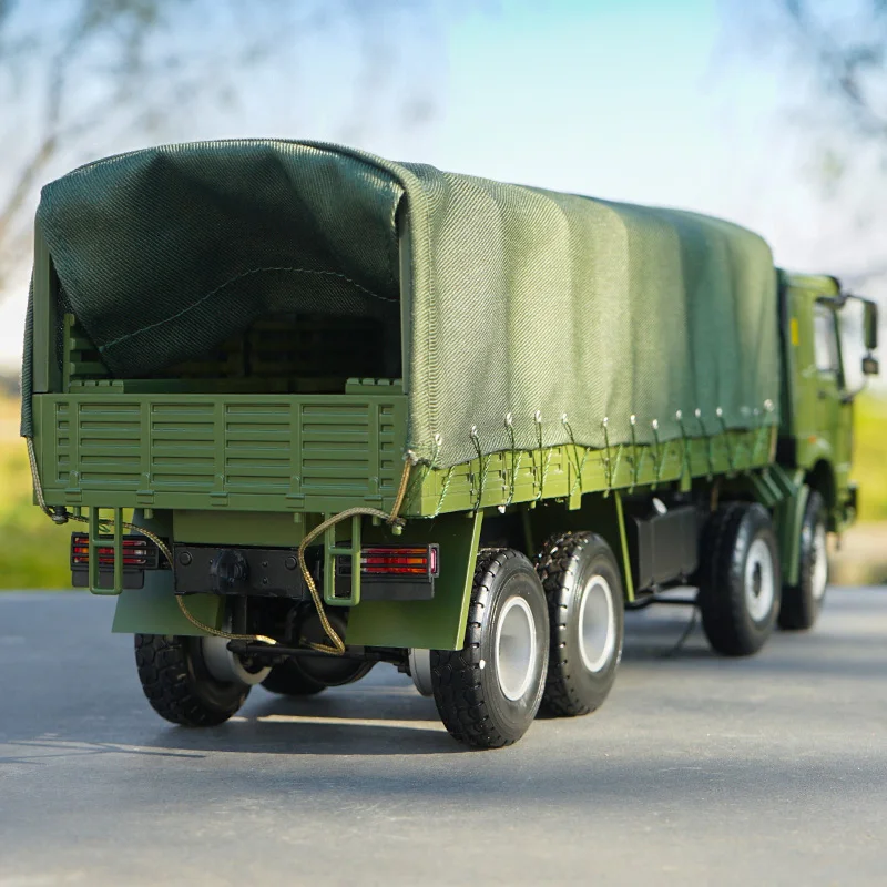 1:24 весы Sinotruk HOWO 8*8 внедорожная модель дорожного транспортного средства военный инженерный автомобиль игрушка металлический грузовик сувенир детский подарок шоу
