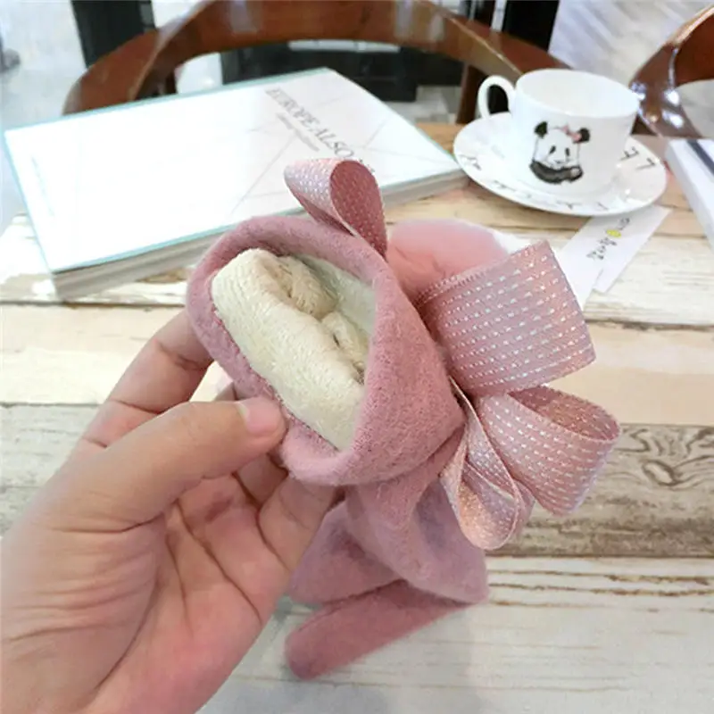 Женские зимние перчатки с бантом и помпонами, теплые толстые перчатки с сенсорным экраном