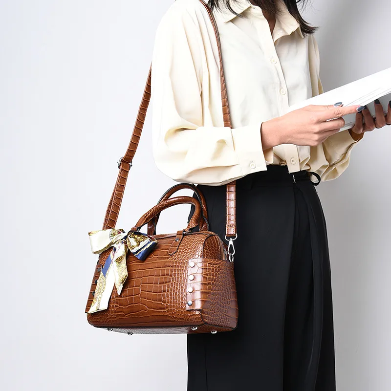 

Brand Boston Pillow Bag 2019 Wild Crocodile Pattern WOMEN'S Bag-Fashion ku bao Bag Silk Scarves
