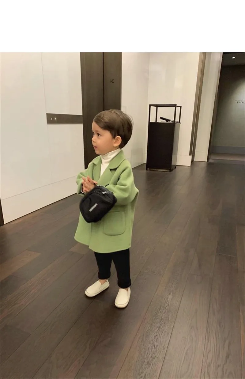 12161778121_773054496