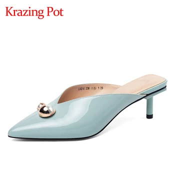 

Krazing pot 2020 hot cow leather pointed toe thin high heels pearl metal decorations slip on mules shallow summer sandals L16