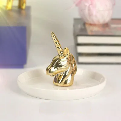 Exquisite Luxury Nordic Ceramic Jewelry Plate Electric Ferry Gold Crafts Gift Watch Home Gold Deer Animal Ornaments Storage Tray - Цвет: 10
