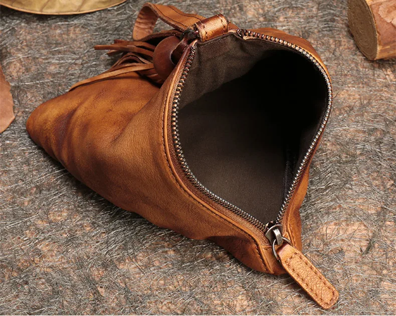 New Literary Retro Portable Triangle Bag Women Cowhide Mobile Phone Bag Genuine Leather Small Handbag Women Clutch Bags Original