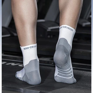 Image 4 - Youpin Hanjiang secado rápido luz deportes calcetines serie transpirable de los hombres y de las mujeres bote Calcetines cortos 3 unids/set