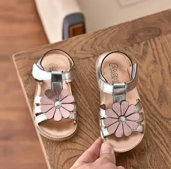 

Girls Flat Sandals Non-slip Beach Sandals Children Soft Leather Sandals with Sun Flower Little Girls Princess Shoes