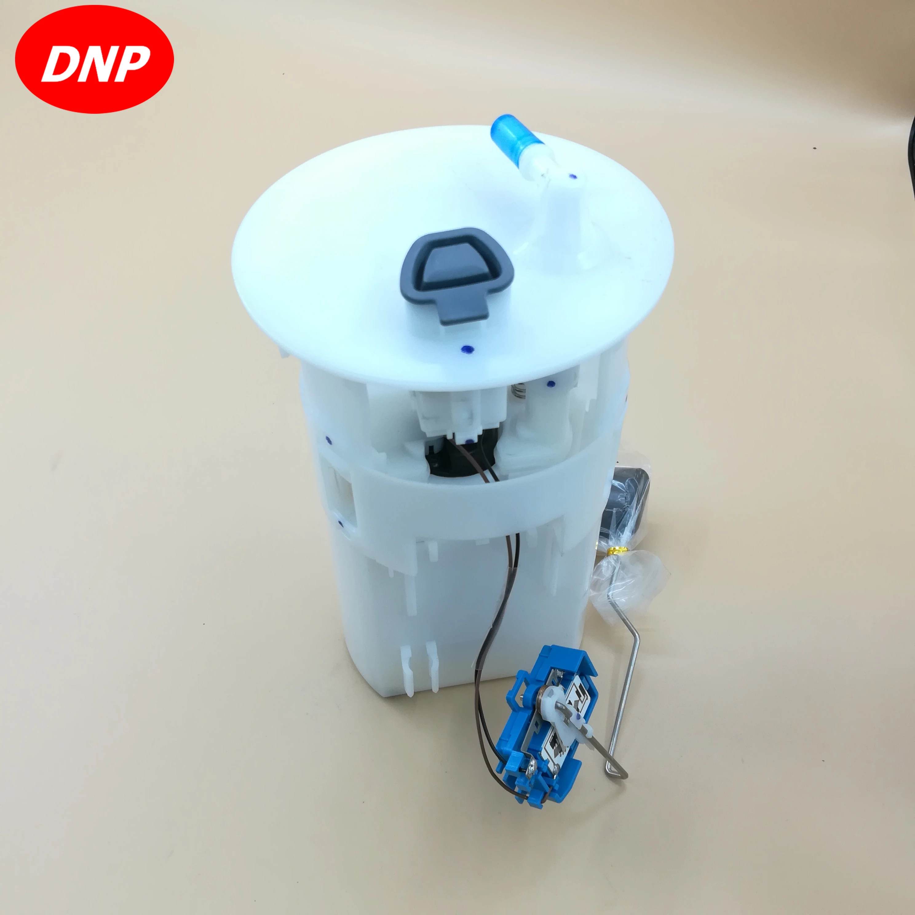 DNP Топливный насос Модуль Assemblyd Подходит для Nissan Almera/March 17040-95F0B/27510-31100