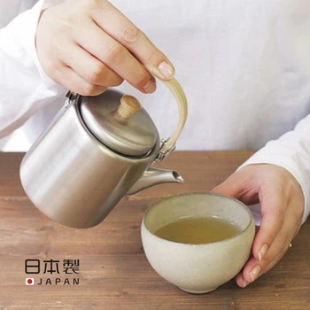 

Japan Imported 400ml Stainless Steel Teapot Household with Filter Screen Bamboo Handle Tea Set Creative Hand Made Coffee Pot