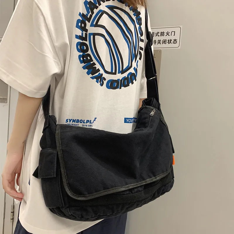 

Original Uoct.all South Korea Ins Retro Solid Color Tooling Bag Female Japanese Harajuku Street Girl Student Messenger Bag