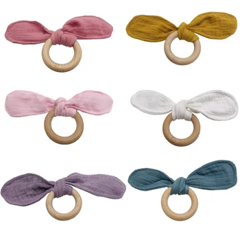 

1pcs Wooden teether food grade beech ring ring animal cartoon rabbit shaped hand rattle 3C certified woode baby teether toy gi