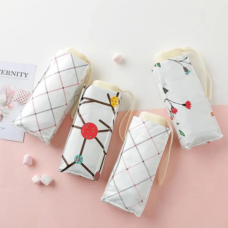 

Small 3 Folding Umbrellas Girl Mini Pocket Cute Parasol Sunny Rain Anti-Uv Paraguas Portable Travel Umbrellas Female Parapluie