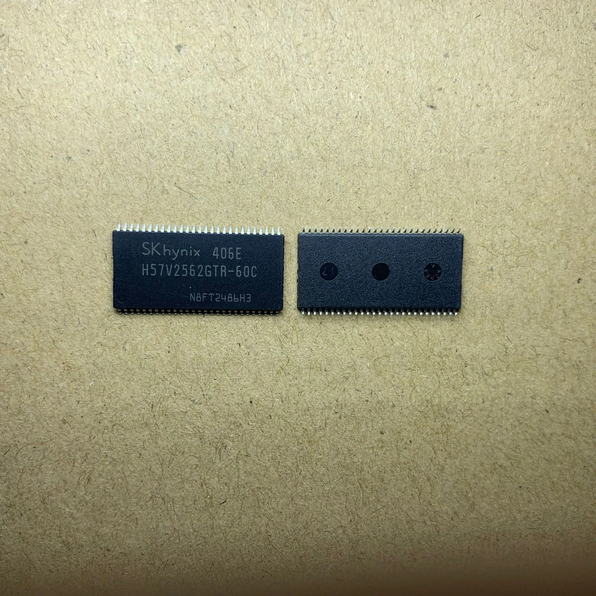 

50pcs/lot H57V2562GTR H57V2562GTR-60C