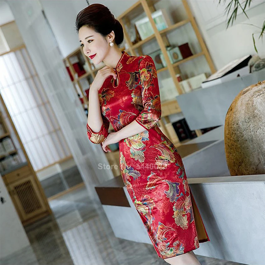Китайское платье Чонсам для женщин, атласное платье Ципао с цветком, элегантное, воротник-стойка, традиционные вечерние платья, одежда на год, сексуальная одежда размера плюс