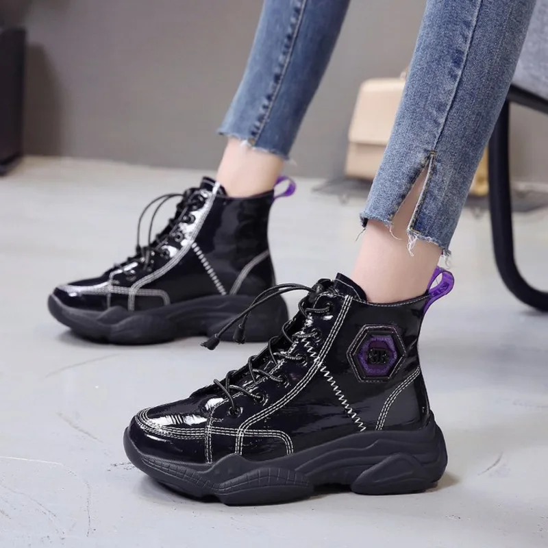 Goedkoop Vrouwen Laarzen Casual Schoenen 2019 Winter Luxe Ontwerpers Mode Vrouwelijke Platform Zwart Lederen Enkellaars Martin Schoenen Vrouw