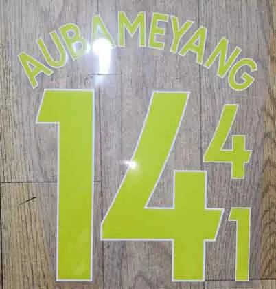 19-20 3-й от PEPE MKHITARYAN TORREIRA GIROUD BELLERIN aubareyang WALCOTT LACAZETTE OZIL RAMSEY MKHIARYAN именной патч, значок - Цвет: Безникелевый белый