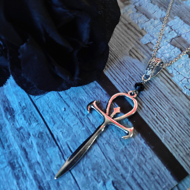 Vampire Gothic Ankh Cross Necklace Occult Pendant Charm Dracula Nosferatu Symbol Fashion Original Jewelry Gift Fashion New