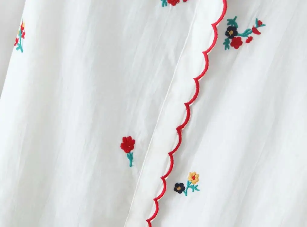  2019 Women White Red Wave Line Flower Embroidered Shirt Vintage Long Sleeve Lapel Buttons Slim Ruff