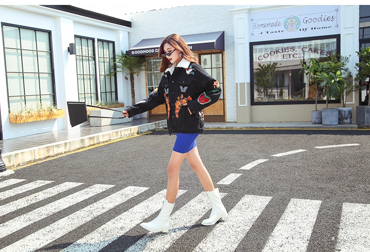 Вышитая куртка Цветочная голова тигра Джинсовая Куртка Harajuku Съемная плюс бархатная Толстая Модная Джинсовая куртка ВИНТАЖНЫЕ пальто