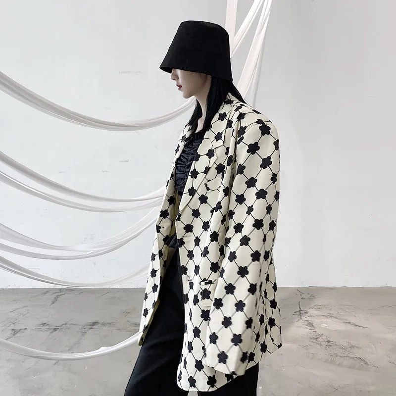 

Designer Original Blazers for Women 2020 Fashion Trends Fall Clothing Plum Blossom Print Jacket for Ladies Loose Fit White Suits