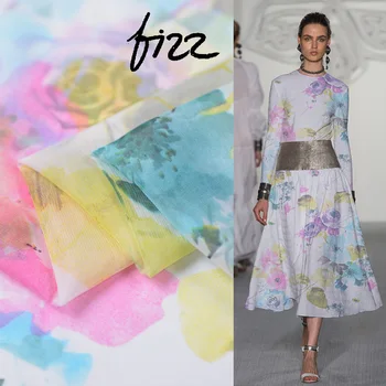 

Rose Digital Printed 135cm Wide 8Momme 65%silk 35%Polyester Chiffon Fabric for Dress Brand Cloth Diy Sewing Free Shipping Summer