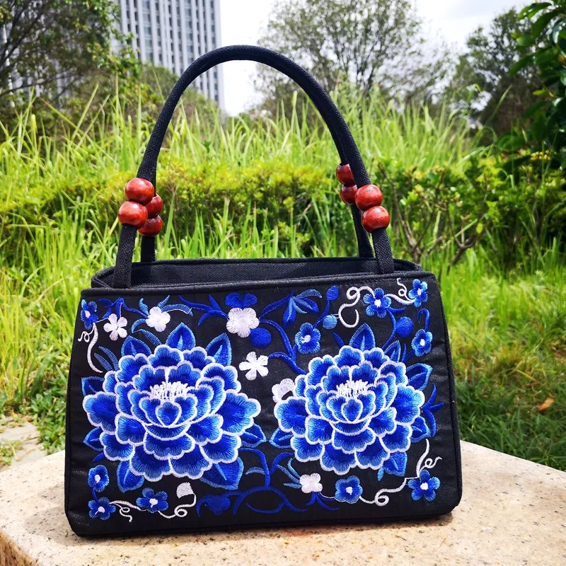 New Fashion Embroidery Women Small handbags National Floral Embroidered Lady Top-handle bags Single-layer Beading Falp Carrier