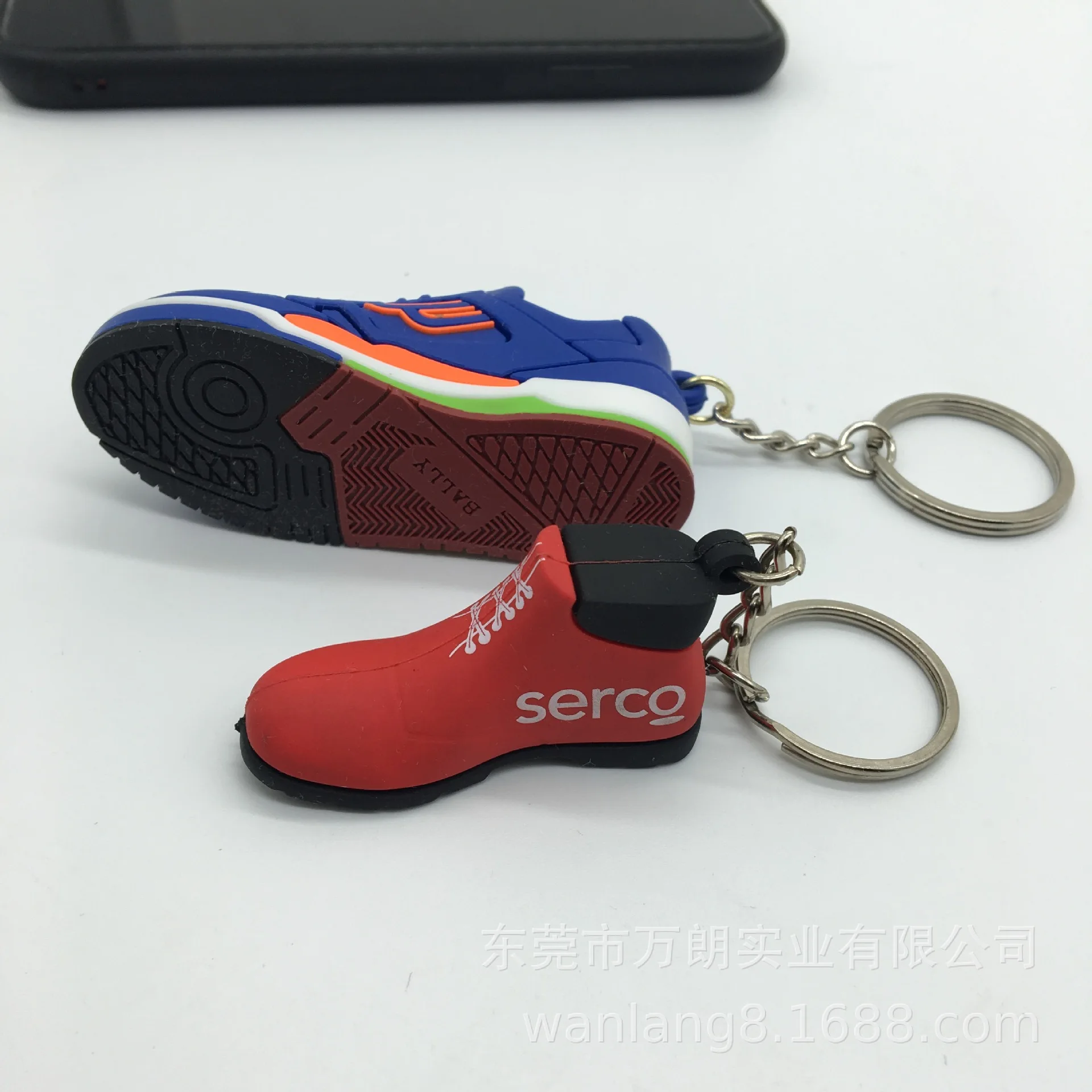Graphic Customization PVC Flexible Glue Keychain Creative Model Shoe Key Pendants Export Athletic Shoes Key Ring
