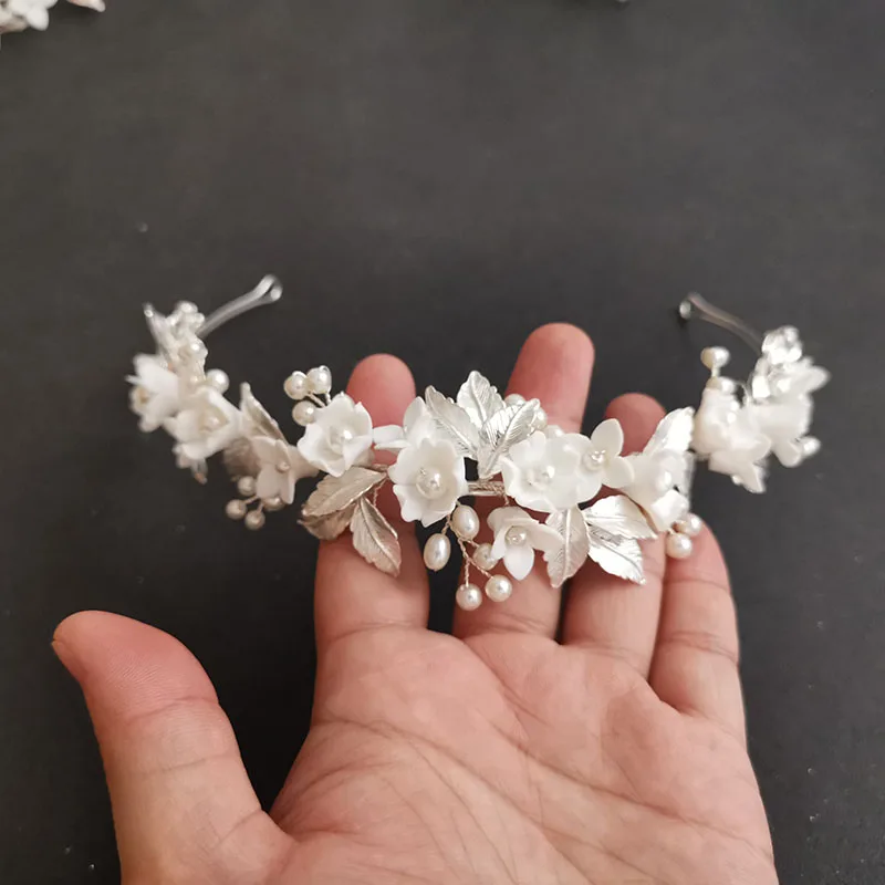 SLBRIDAL Handmade Luxury Alloy Leaf Rhinestones Pearls Ceram Flower Bridal Tiara Wedding Bridesmaids Crown Women Hair Jewelry