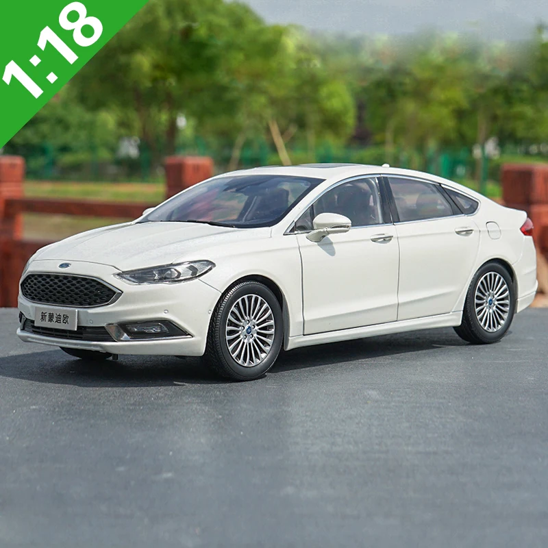 

High Meticulous 1:18 FORD 2017 MONDEO Alloy Model Car Static Metal Model Vehicles Original Box For Collection