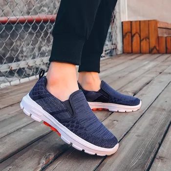 

New Spring Autumn casual shoes men sneaker trendy comfortable mesh Summer Non-leather Casual Lightweight Sock Shoes Men Sneakers