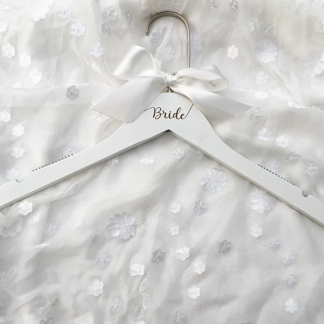 맞춤형 웨딩 드레스 행거 - 선물로 딱!