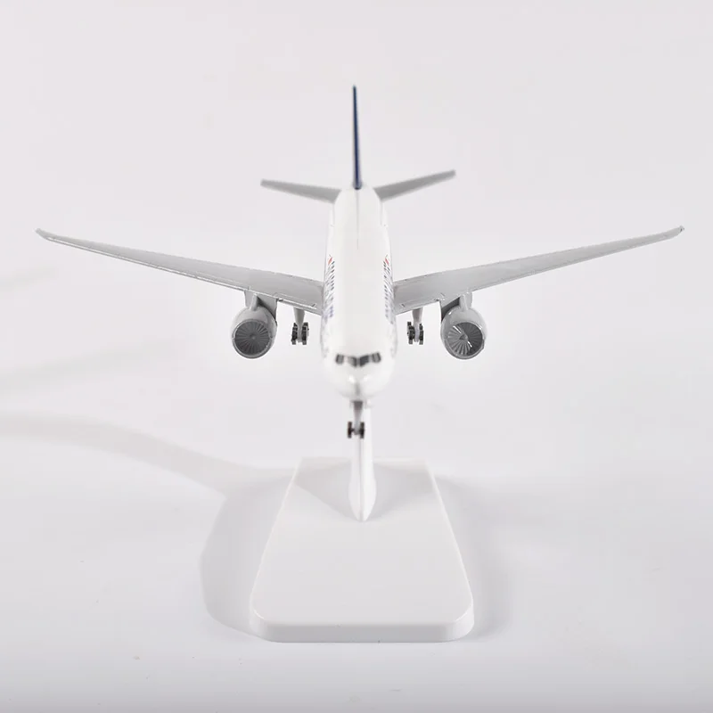 Рисунок 4 - JASON TUTU 20 см авиакомпании Singapore