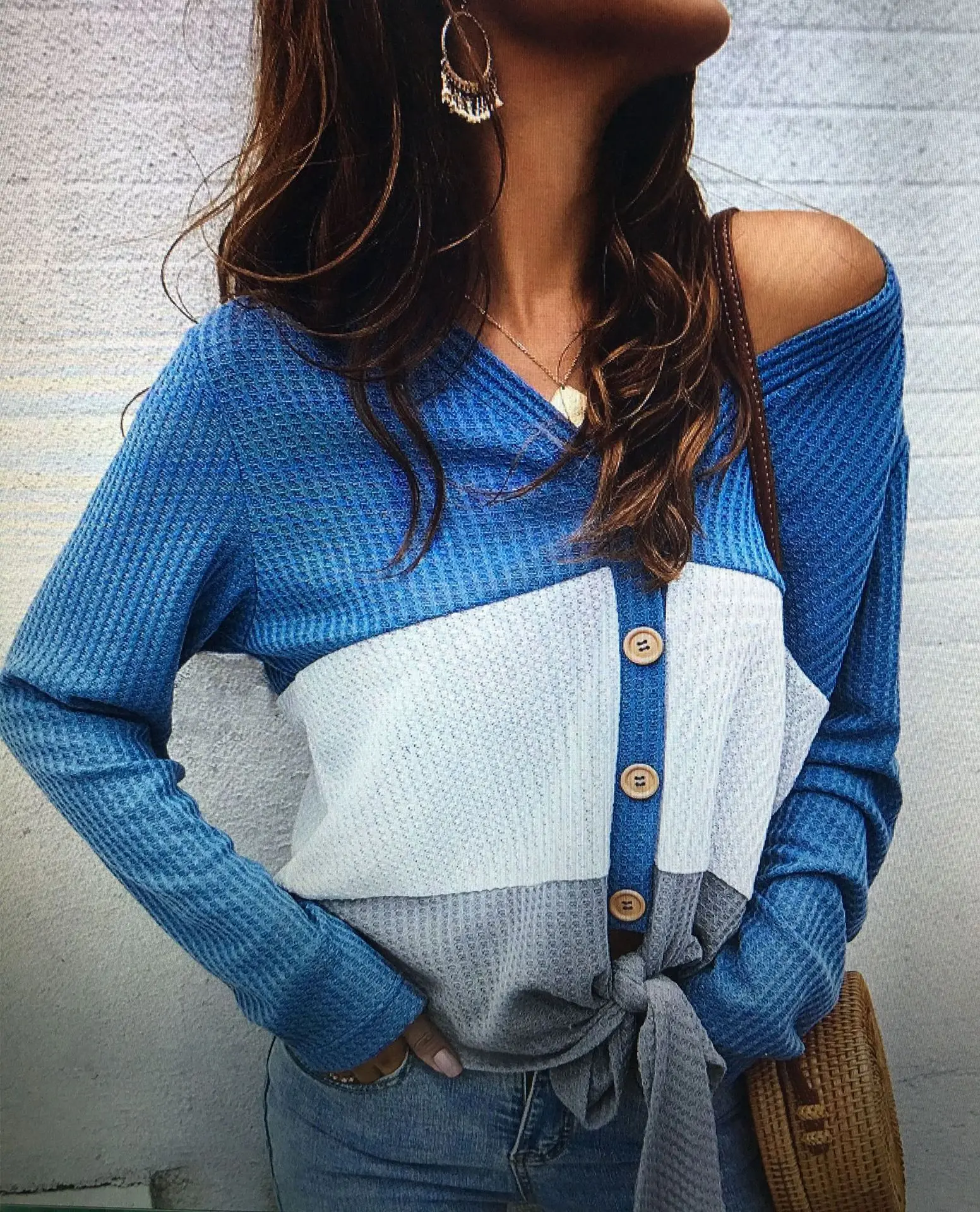 

2019 Autumn New Style Multi-color Mosaic V-neck Long Sleeve Buckle Yarn Sweater