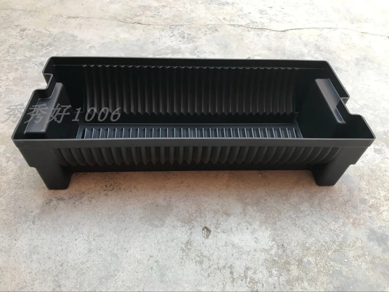 

Anti-static SMT tray box circular coil sheet material turnover box tray turnover box electronic component storage rack