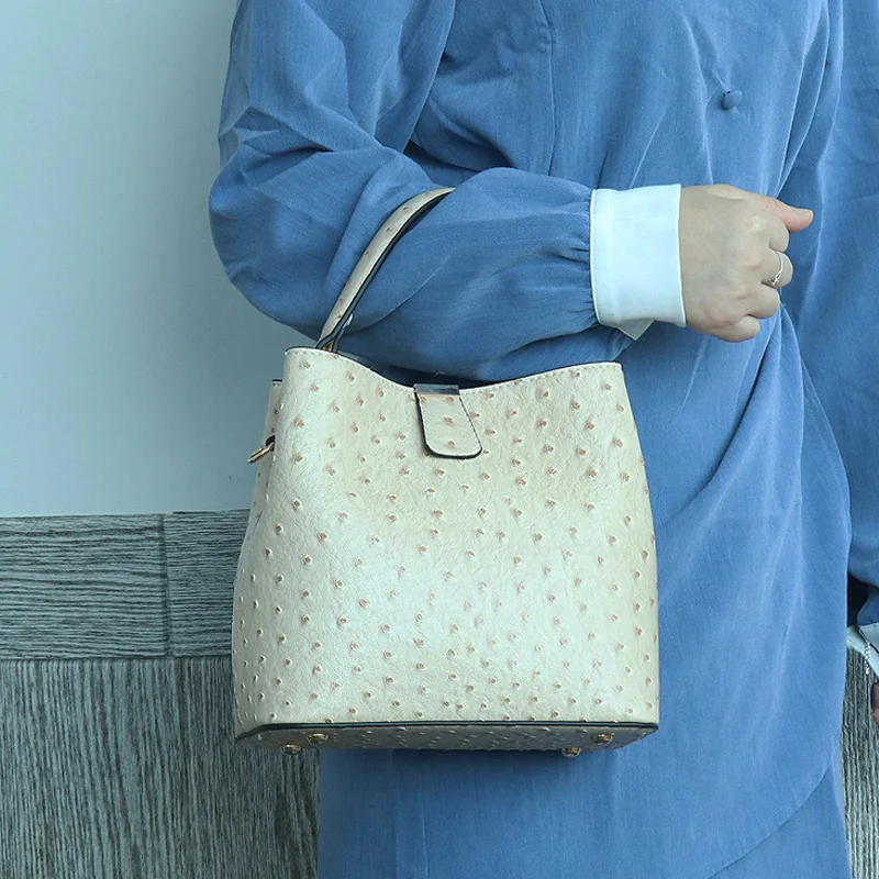 

2019 Embossed Ostrich Leather Bag Pouch Tote Shoulder Bag Women Designer Handbag Purse