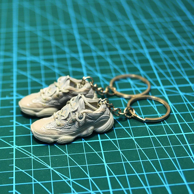 Mini Sneakers Keychain Gift Box 3D Shoes Model Bags Backpacks Decorative Ornaments Car Door Key Chain Surprise Gift For Lover Metal ring D