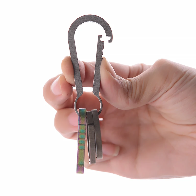 

Portable Titanium Alloy Buckle Carabiner Keychain Hook Multi-functional Traveller Key Ring Clip 2 Size