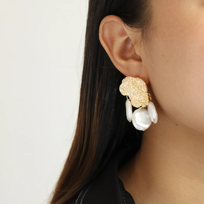 

Yobest Gold color Pin Metal Gold Geometric Square Natural Freshwater Irregular Pearl Drop Earrings for Women