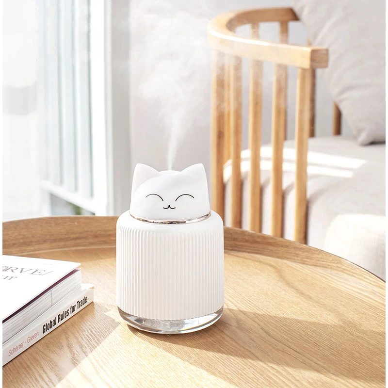 Günstige Mini Luft Diffusor Geschnitten Pet Luftbefeuchter Tragbare Aroma Diffusor Neue 300ML Auto Lufterfrischer Fogger Mit Warme Nacht Licht für Büro