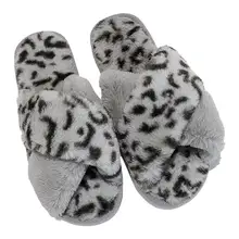 Новые женские тапочки; зимняя обувь; милые домашние тапочки на плоской подошве; женские теплые мягкие домашние тапочки с мехом; Цвет черный, розовый, серый; Размеры 35p