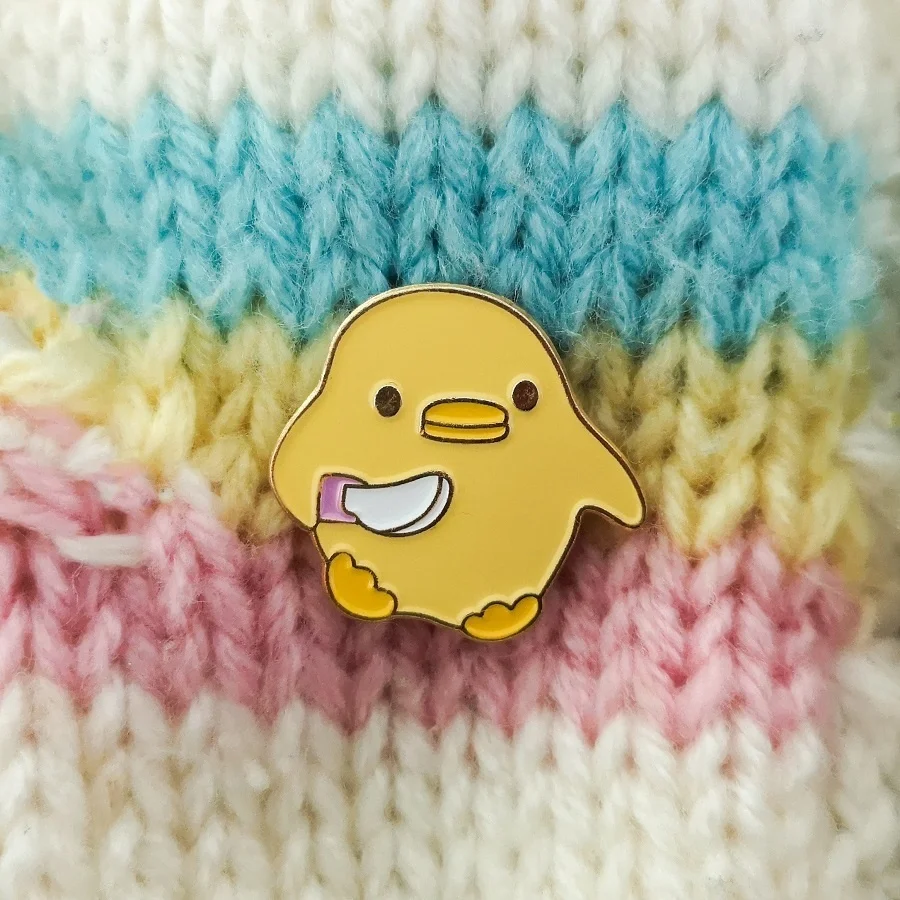Не убивайте меня нож Vibe Smol эмалированные булавки маленькая желтая курица