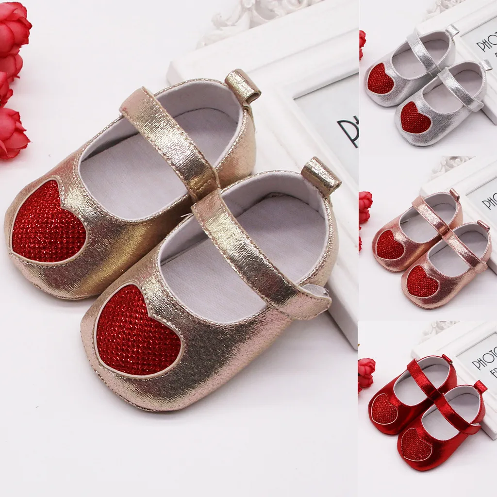 

New Born Baby Girl Shoes 1 Year Infant Newborn Toddler Shoes Soft Sequins Heart Print Baby Girl Baby Booties 2019 First Walkers