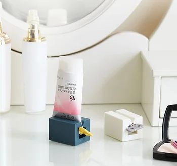 

Toothpaste Tube Squeezer Rolling Squeezer Toothpaste Easy Portable Dispenser Tooth Paste Holder Bathroom Accessories Sets