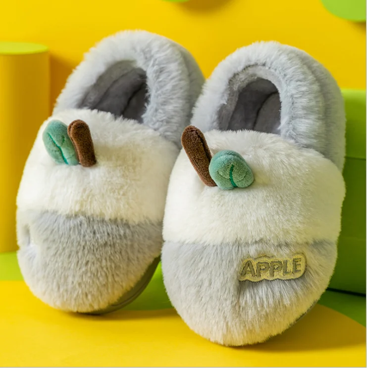 

2020 new type of children's cotton slippers in winter indoor antiskid and warm baby cotton slippers Apple shoes gray shoes