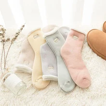 Милые женские носки, толстые зимние милые новые бархатные женские теплые носки-тапочки с вышивкой, домашние носки, осенние модные носки для сна