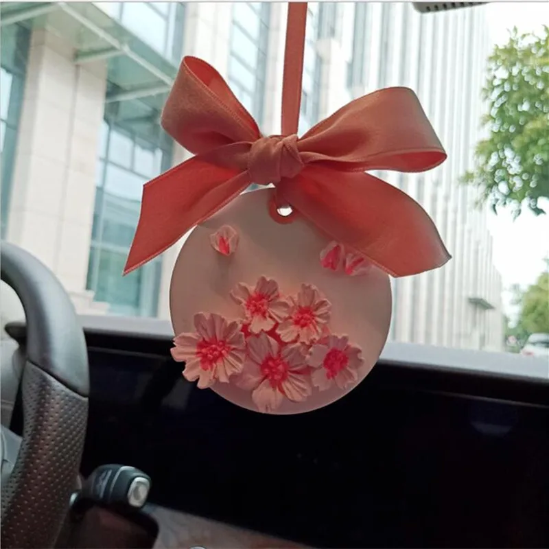 

Korean Version Creative Female Car Perfume Pendant Cartoon Flower Diffuser Stone High End Rearview Mirror Car Pendant