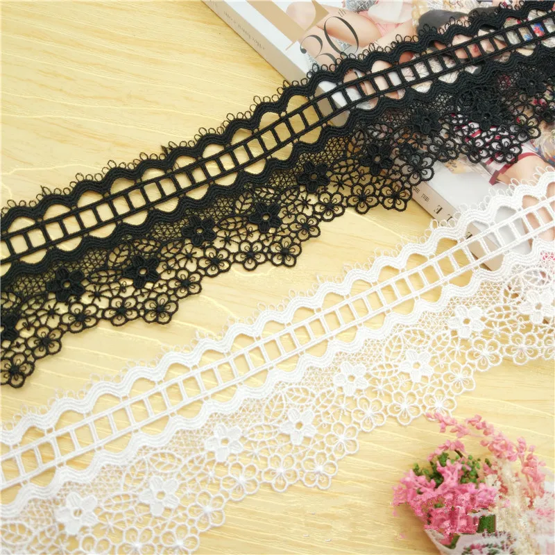 LACE EDGE
