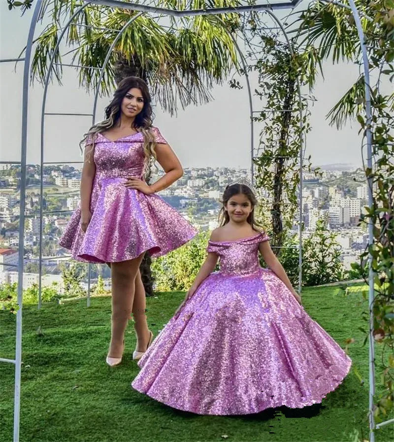 purple-sequined-ball-gown-mother-and-daughter-dresses-2020-off-shoulder-plus-size-cheap-family-matching-formal-prom-party-gowns-for-kids (2)_副本