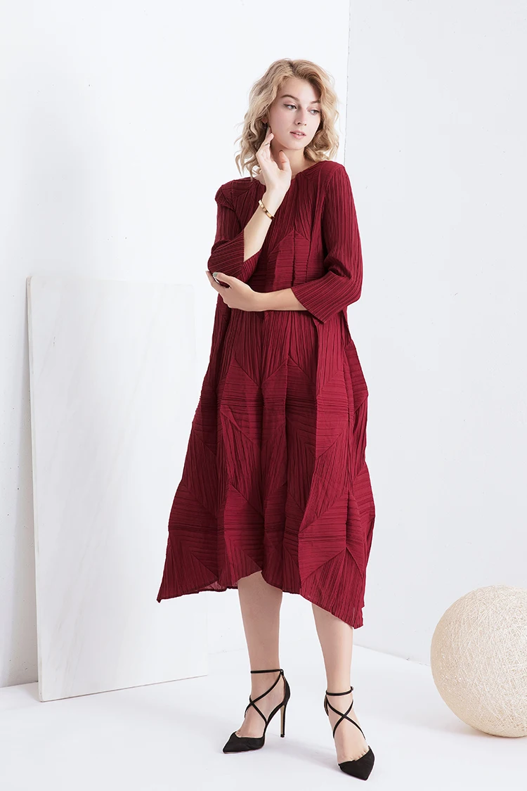 Changpleat осенние новые женские платья Miyak плиссированные Модные Дизайнерские однотонные с круглым вырезом 3/4 рукав Свободные Большие размеры женское платье