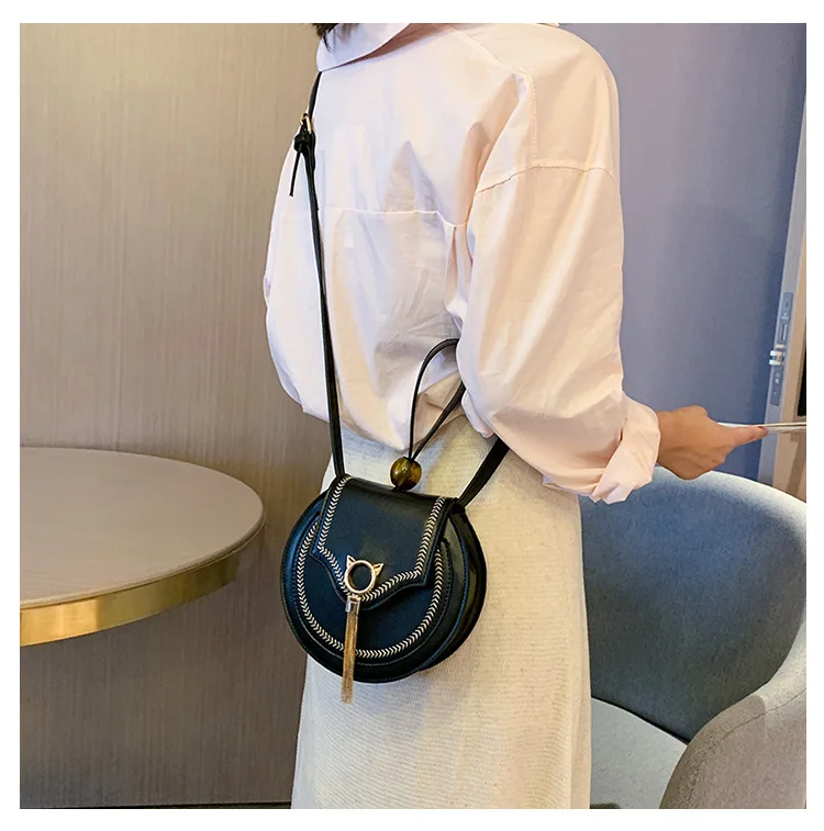 

2019 new sewing thread simple hand bag shoulder slung female bag