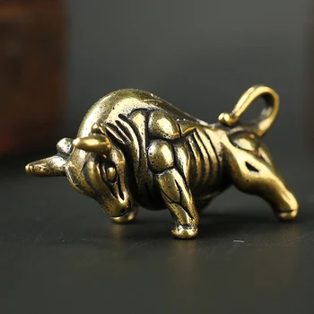 

Mini Vintage Brass Bull Ornament Statue Home Office Desk Decoration Ornament Keychain Cattle Pendant GY61