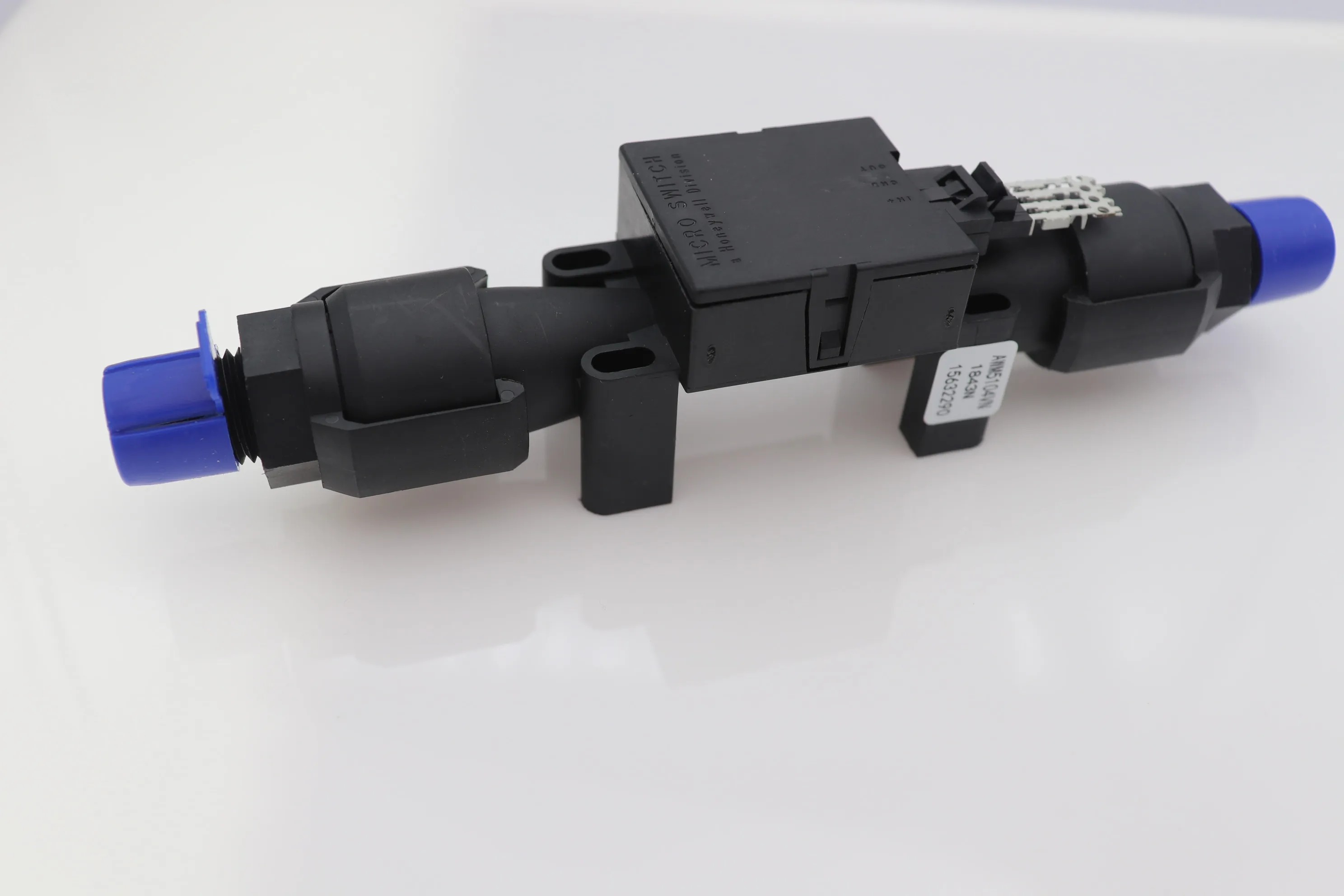 AWM5104VN датчик подачи воздуха AMP 0-20 SLPM